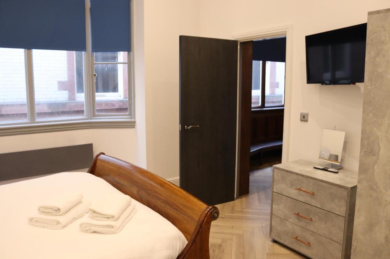 16 Queen Avenue City Centre Serviced Apartment W Free Parking Liverpool Exterior photo